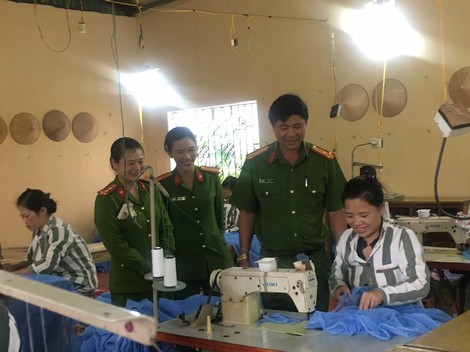 Lòng nhân cảm hoá người lầm lỗi