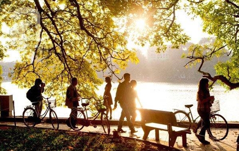 Nắng vàng trải khắp ba miền