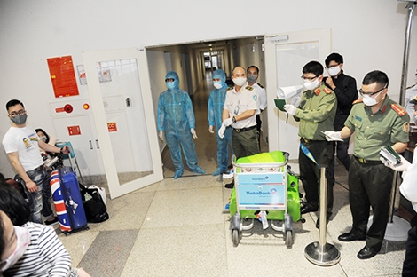 Những câu chuyện cảm động trên mặt trận chống dịch COVID-19