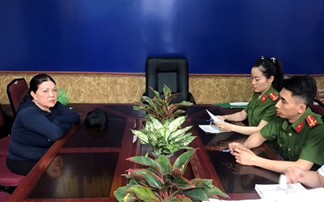 Bắt trùm tín dụng đen đất Cảng cho vay lãi suất cắt cổ