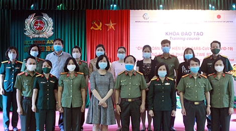 Tập huấn xét nghiệm COVID-19 cho cán bộ y tế Bệnh viện 19-8