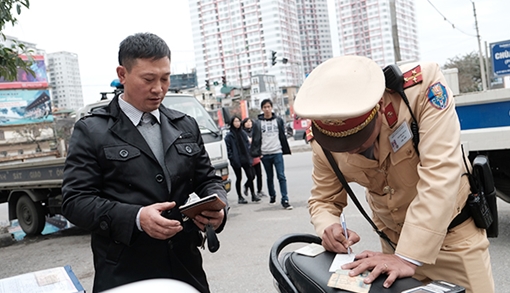 Chủ xe sẽ phải chịu trách nhiệm nếu cho mượn mà bị “phạt nguội”