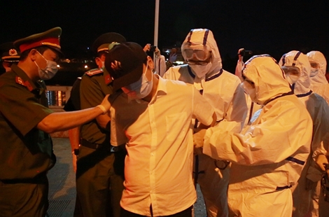 Trao trả đối tượng truy nã cho Công an Trung Quốc