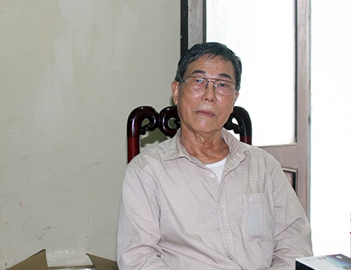 Gần 70 tuổi vẫn hoạt động chống đối chính quyền