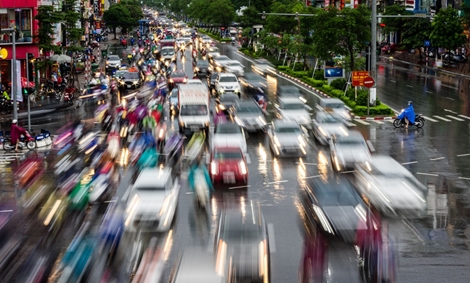 Đầu tuần, mưa giông ở cả 3 miền, Hà Nội trời dịu mát