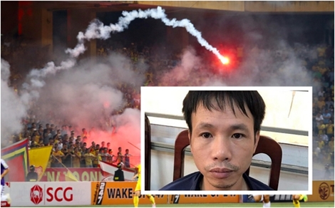 Cổ động viên bắn pháo sáng ở sân Hàng Đẫy lĩnh 4 năm tù