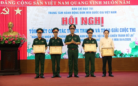 Nâng cao nhận thức phòng tránh tai nạn bom mìn, vật nổ sau chiến tranh  