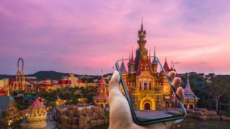 Công viên chủ đề đầu tiên trên thế giới ứng dụng trải nghiệm giải trí ảo