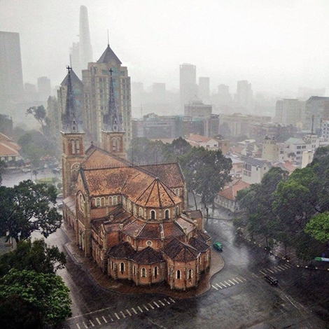 Nam Bộ mưa giông, miền Trung nắng nóng có nơi 39 độ 