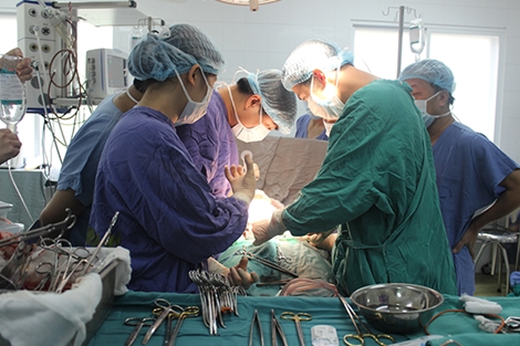 Cấp cứu kịp thời bệnh nhân chửa ngoài tử cung vỡ qua cơn nguy kịch