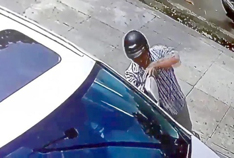 Triệt phá ổ nhóm chuyên "săn" gương chiếu hậu xe sang