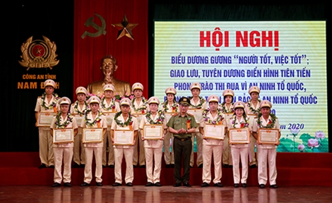 Nâng cao hiệu quả các phong trào thi đua tại Công an tỉnh Nam Định