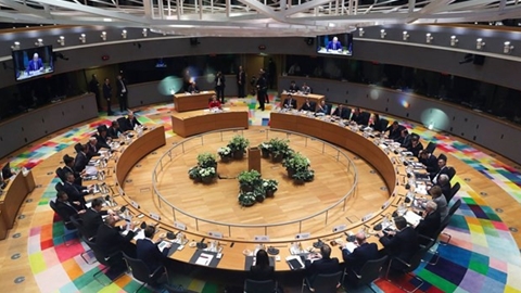 Gói phục hồi kinh tế phủ bóng Hội nghị Thượng đỉnh EU