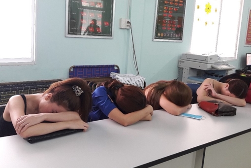 Nhìn chiều khác trong những đường dây mại dâm hạng sang