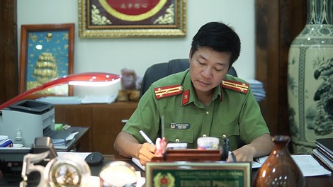 Người chỉ huy 4 lần vinh dự được phong quân hàm trước niên hạn