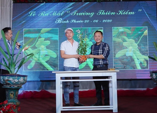 Giật mình với những phiên mua bán, đấu giá lan đột biến