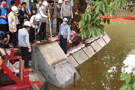 Kè Hồ Hoàn Kiếm chính thức được hợp long