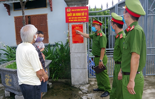 Mô hình “Móc khóa an ninh” giữ bình yên khu phố