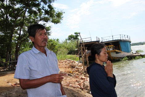 Chuyện nghĩa tình trên sông Cẩm Lệ