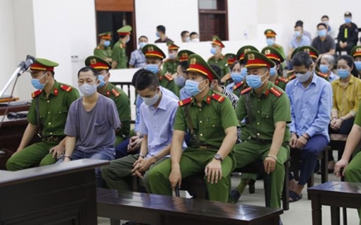 Giọt nước mắt từ phiên tòa vụ án Đồng Tâm