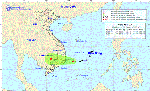 Áp thấp áp sát đất liền, miền Trung mưa to đến rất to