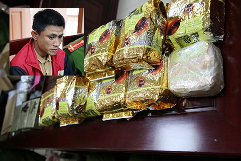 Thợ cơ khí "ship" 6 bánh heroin và 13kg ma túy đá sa lưới  