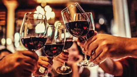 Ép dầu ép mỡ ai nỡ ép… rượu