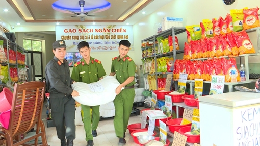 Công an tỉnh Vĩnh Phúc vì miền Trung yêu thương