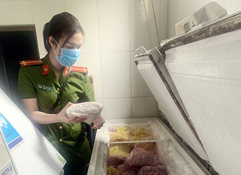 Phát hiện 2.400 con chim sẻ, vạc, cò bị ướp  lạnh