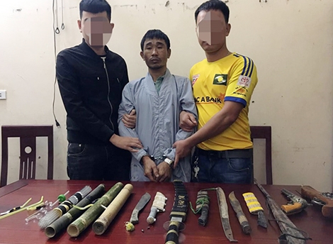 Thủ súng và dao kiếm, biến nhà riêng thành điểm bán lẻ ma túy