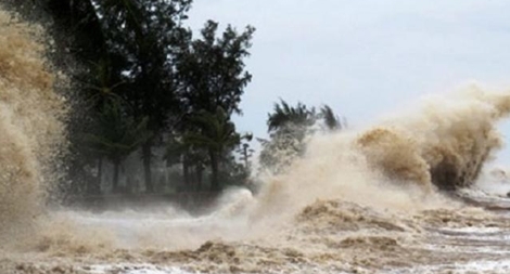 Bão Vamco giật cấp 15, tiến nhanh vào Biển Đông