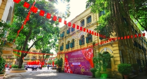 Vẻ đẹp của ngôi trường hơn 120 năm tuổi giữa lòng Thủ đô