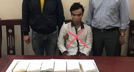 Chặn đường đi của 6 bánh heroin từ Nghệ An ra phía Bắc