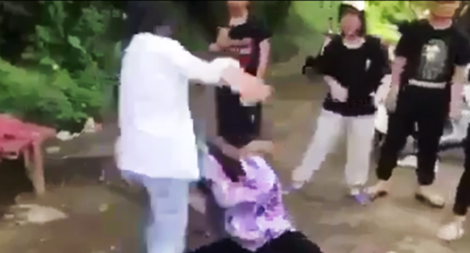 Xác minh vụ việc nữ sinh cấp 2 ở Thanh Hóa bị đánh hội đồng