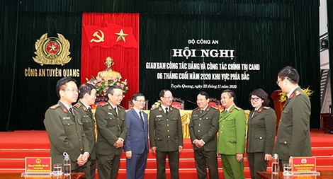 Nâng cao năng lực lãnh đạo toàn diện, sức chiến đấu của các cấp ủy, tổ chức Đảng