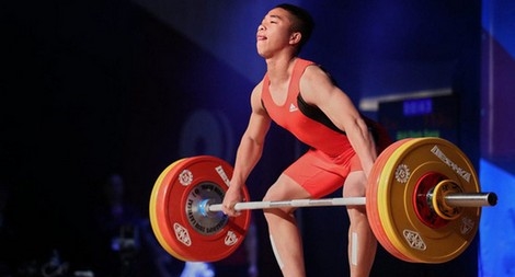 Cử tạ Việt Nam với quả tạ ngàn cân
