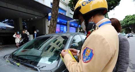 CSGT dán hơn 500 phiếu phạt nguội, 49 tài xế đã tới làm việc