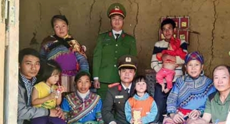 Trực Tết nơi bản sương giăng, nơi đèo mây phủ