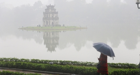 Hà Nội có mưa nhỏ rải rác, trời rét