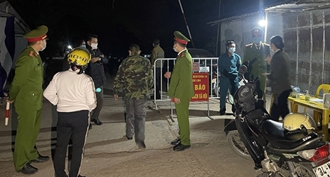 Chuyện về những chiến sĩ Công an lao vào tâm dịch Hải Dương
