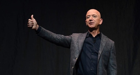 CEO Amazon bất ngờ từ chức