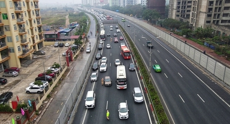 Chủ động phân luồng chống ùn tắc tại các cửa ngõ Hà Nội