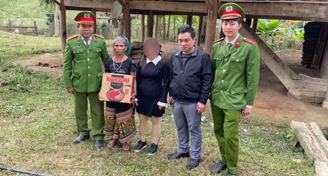 Nước mắt ngày trở về của những người phụ nữ bị lừa bán