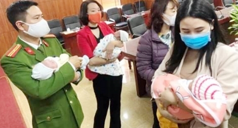 Giải cứu 4 trẻ sơ sinh đang bị bán sang Trung Quốc