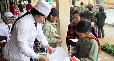 Những người thầy thuốc mang quân hàm