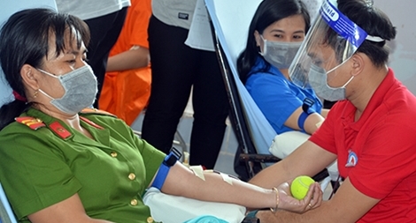Sôi động ngày hội hiến máu ở Sóc Trăng