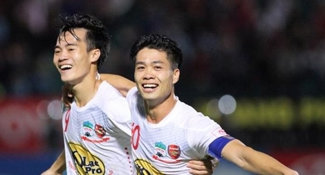 Công Phượng - Văn Toàn và chiến thắng của Kiatisak