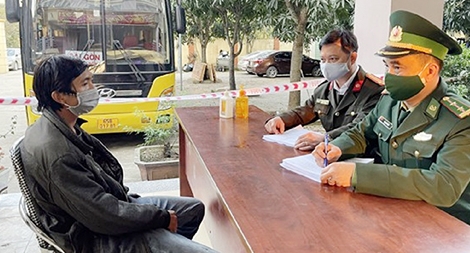 Xe khách giường nằm chở 53 người Trung Quốc nhập cảnh trái phép