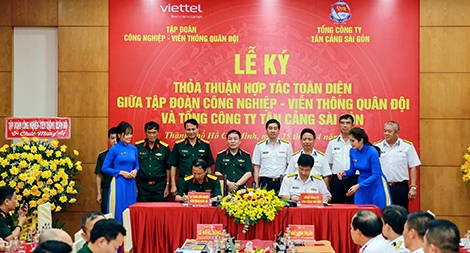 Viettel hợp tác thúc đẩy quá trình chuyển đổi số của Tân Cảng Sài Gòn và Tập đoàn Nova
