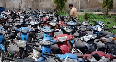 Tìm chủ sở hữu, người điều khiển phương tiện vi phạm giao thông